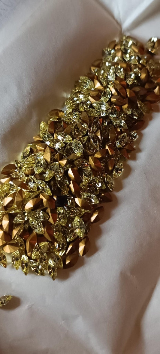 Swarovski® Fancy Vintage Navette Jonquil Gold Foiled 8x4mm