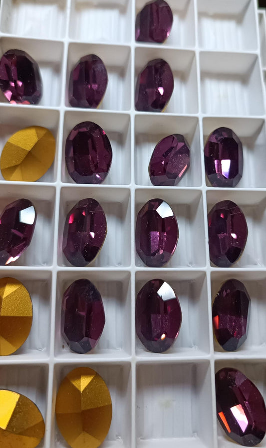 Swarovski® Fancy Vintage Oval Amethyst Gold Foiled 18x13mm