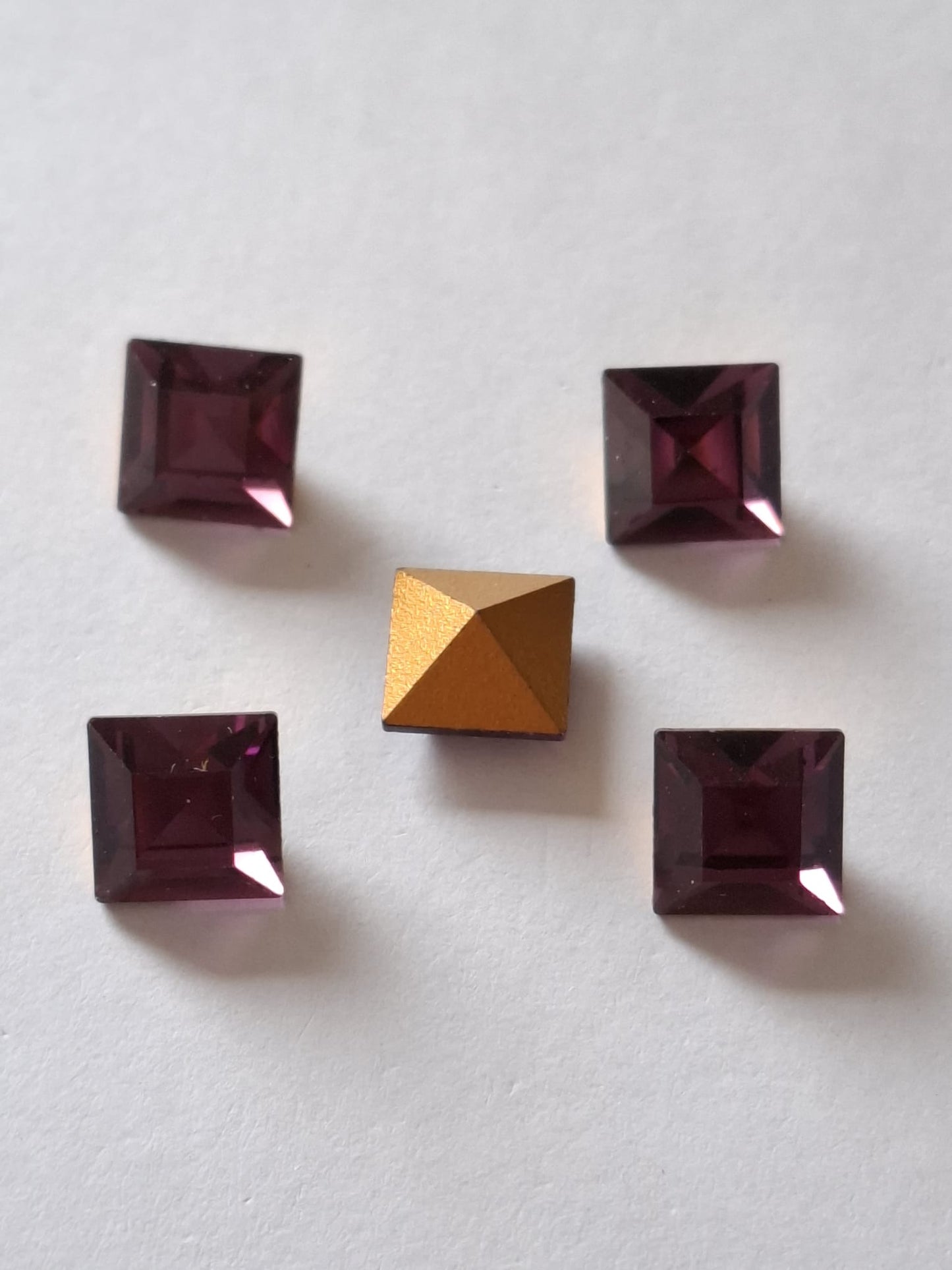 Swarovski® Fancy Vintage Faceted Square Amethyst Gold Foiled 8mm