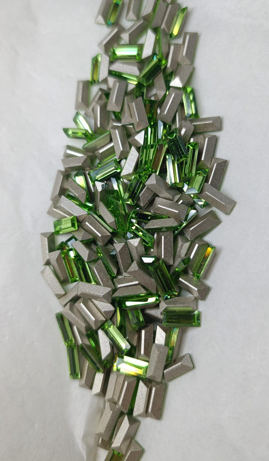 Swarovski® Fancy Vintage Baguette Peridot Silver Foiled 7x3mm