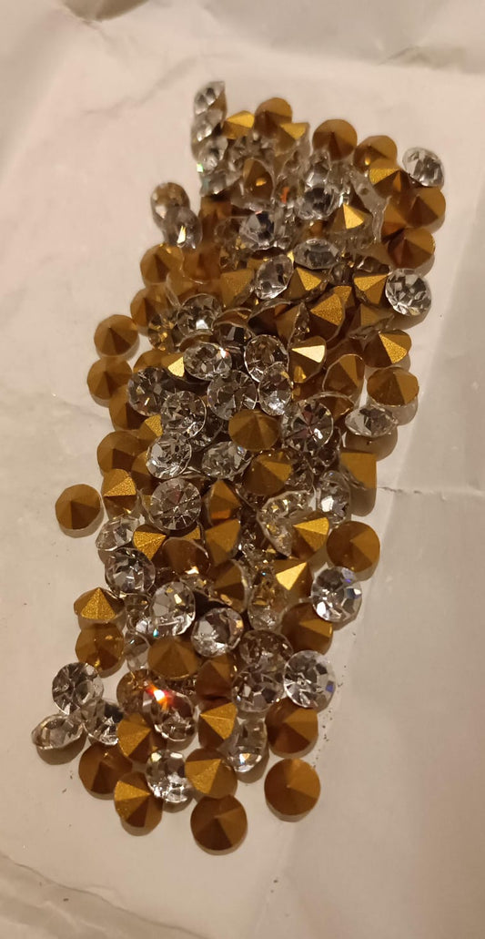 Swarovski® Chaton Vintage Crystal Gold Foiled SS32