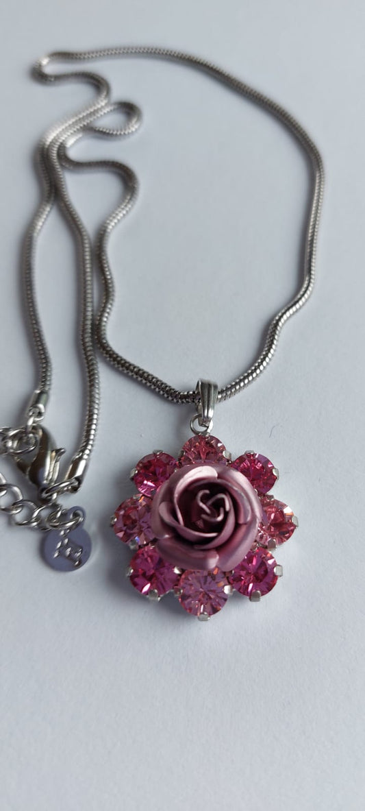 6019 Vintage Kette mit Rose Swarovski Kristallen 45cm