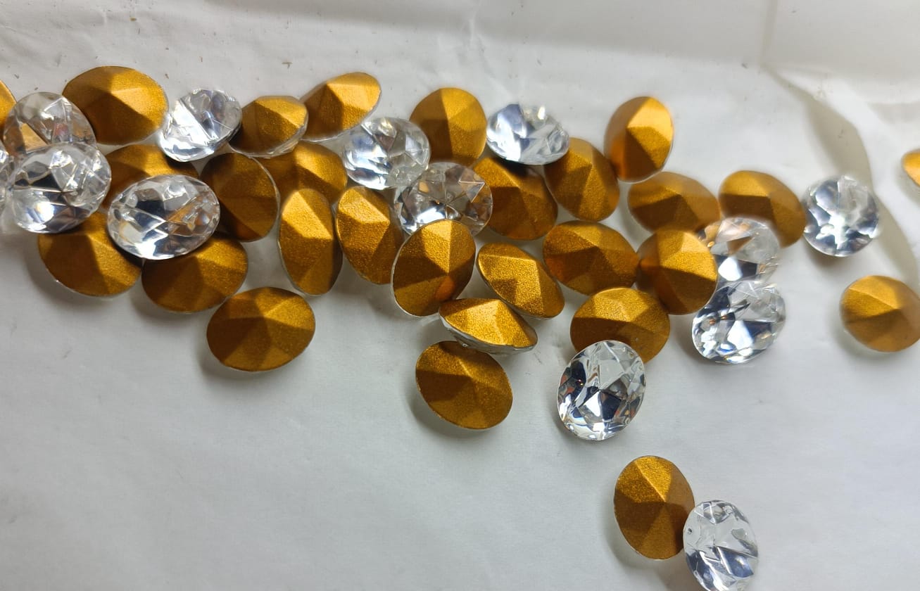 Swarovski® Fancy Vintage Oval Crystal Gold Foiled 10x8mm