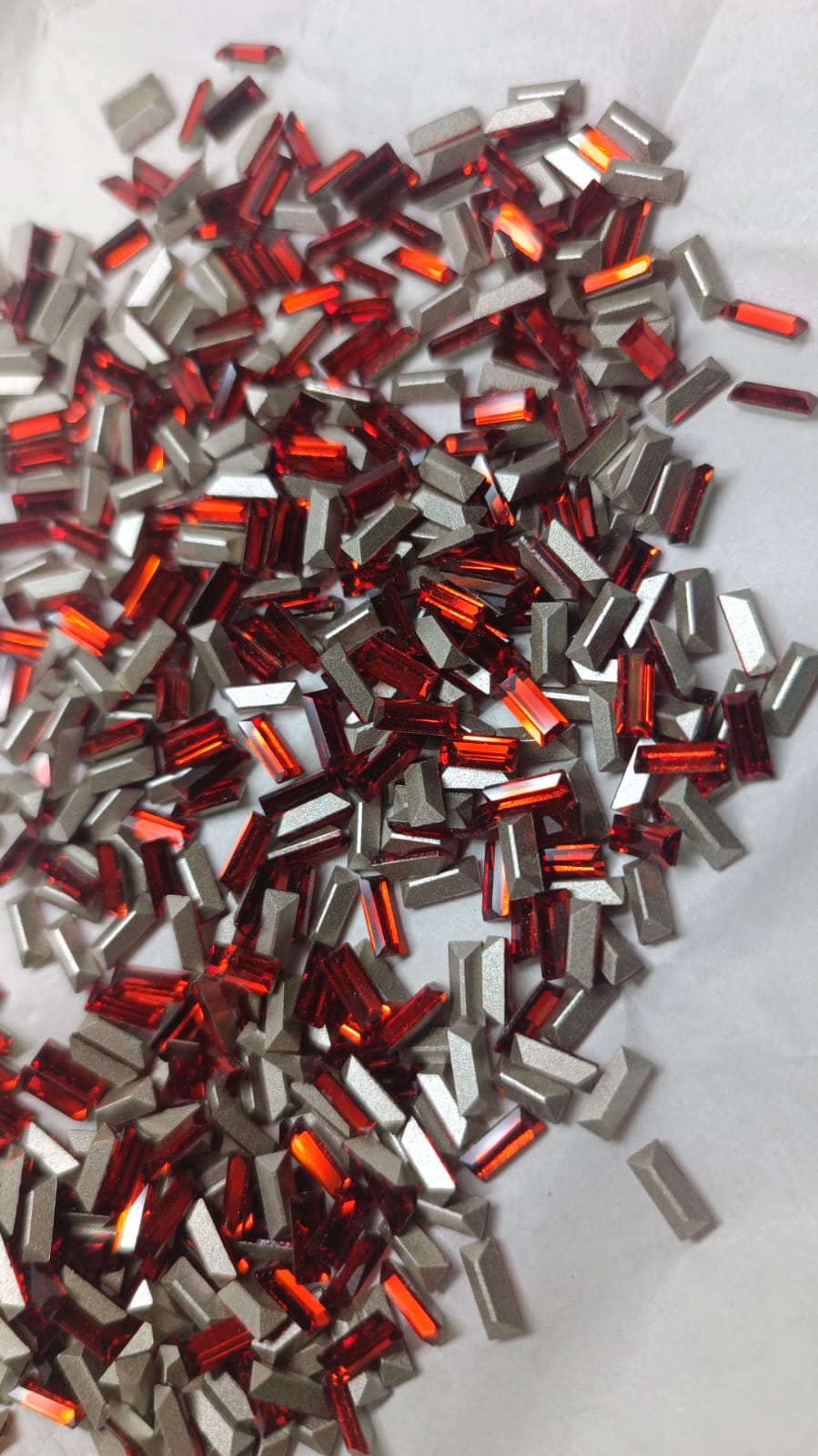 Swarovski® Fancy Vintage Baguette Indian Red Silver Foiled 7x3mm