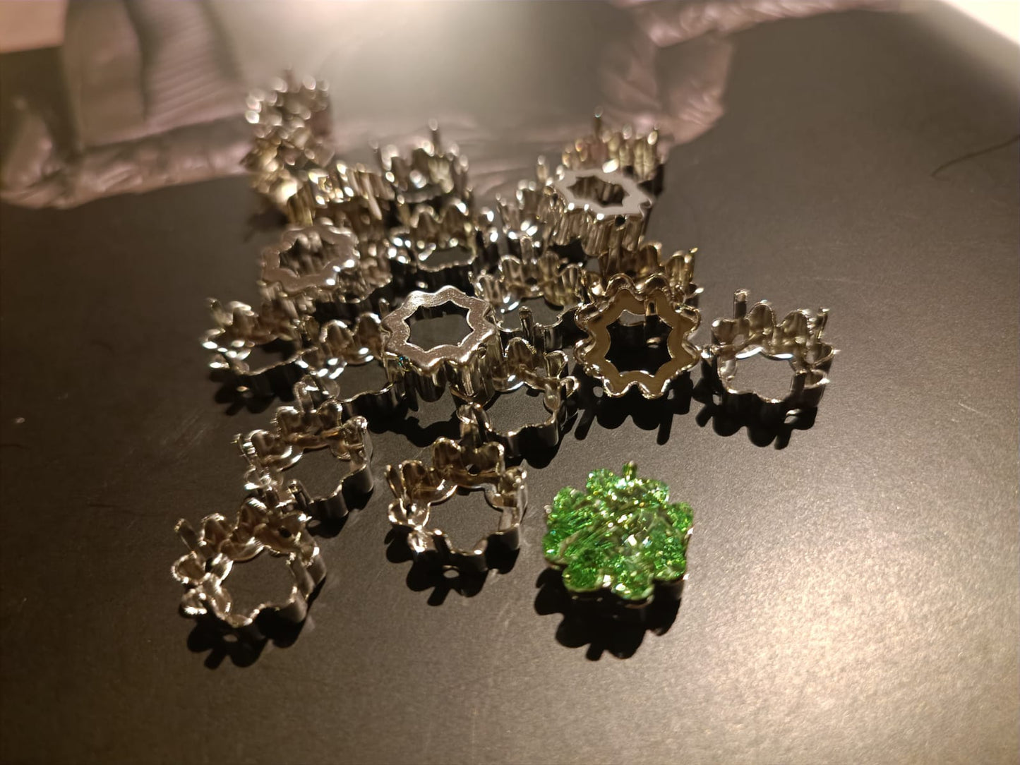 Swarovski® Fassung Clover Rhodium 14mm