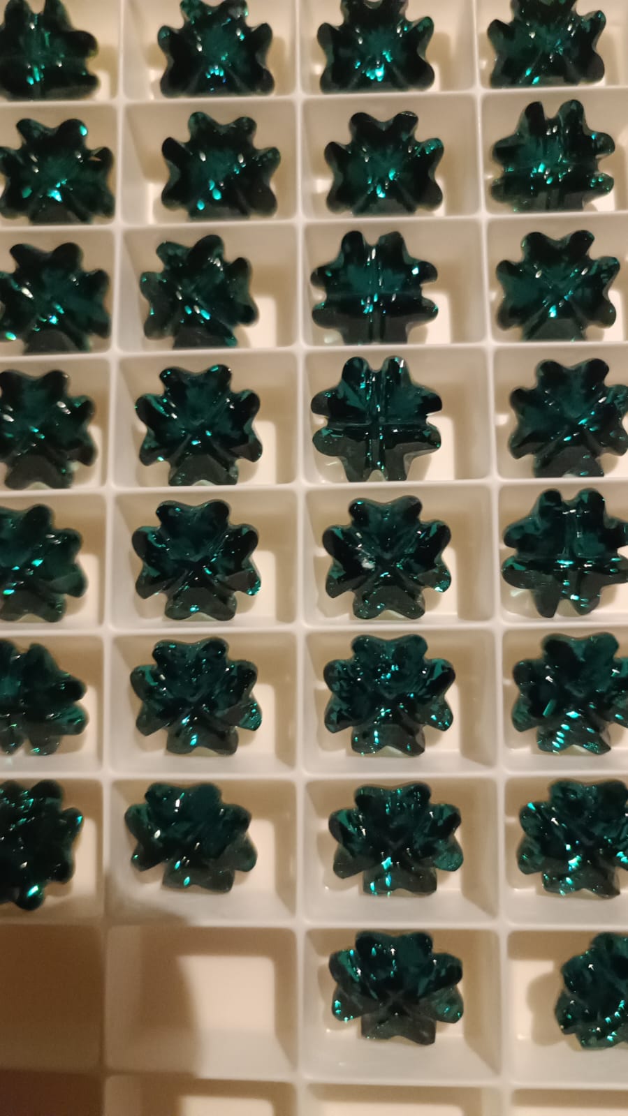 Swarovski® Fancy Clover Emerald 14mm