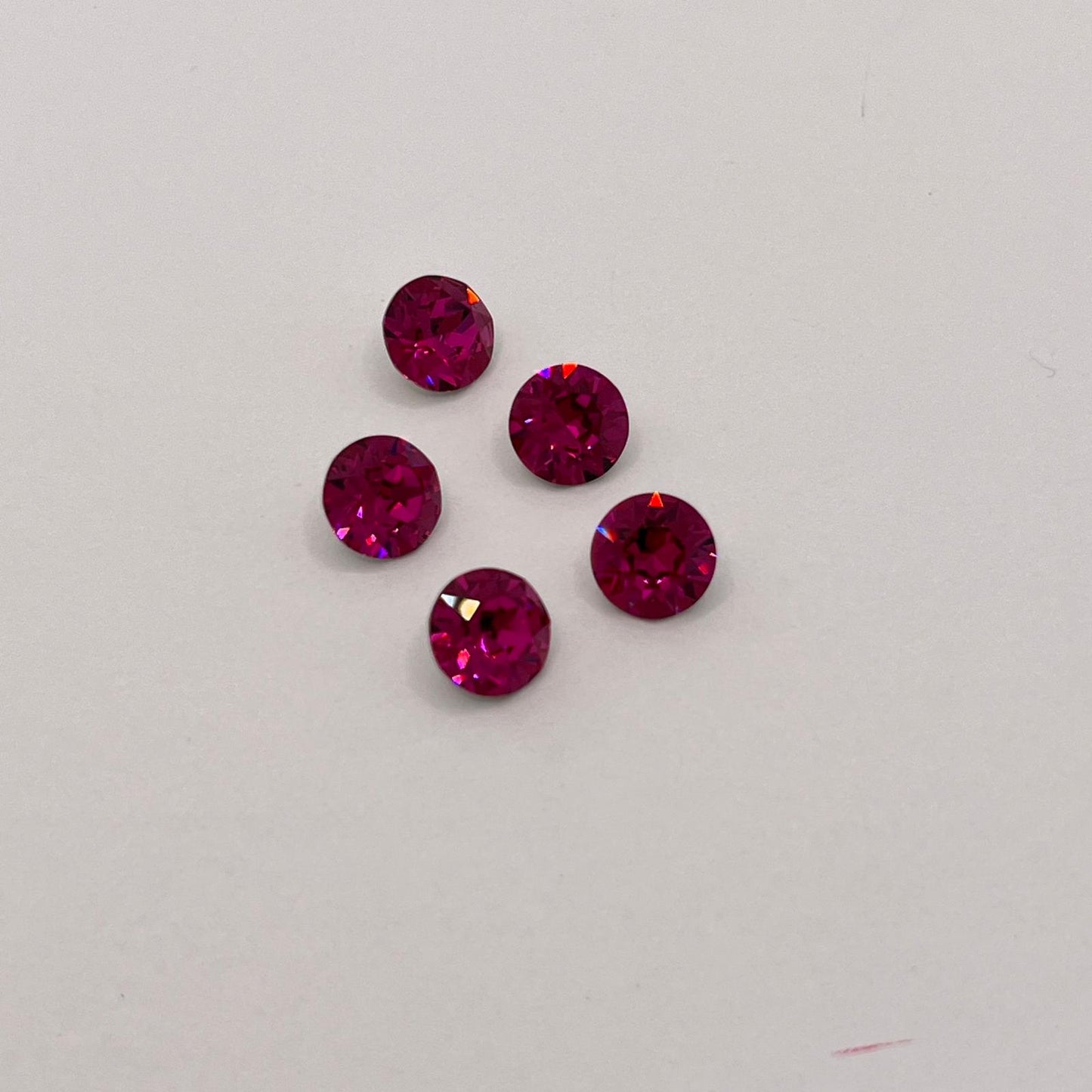 Swarovski® Chaton Fuchsia SS39