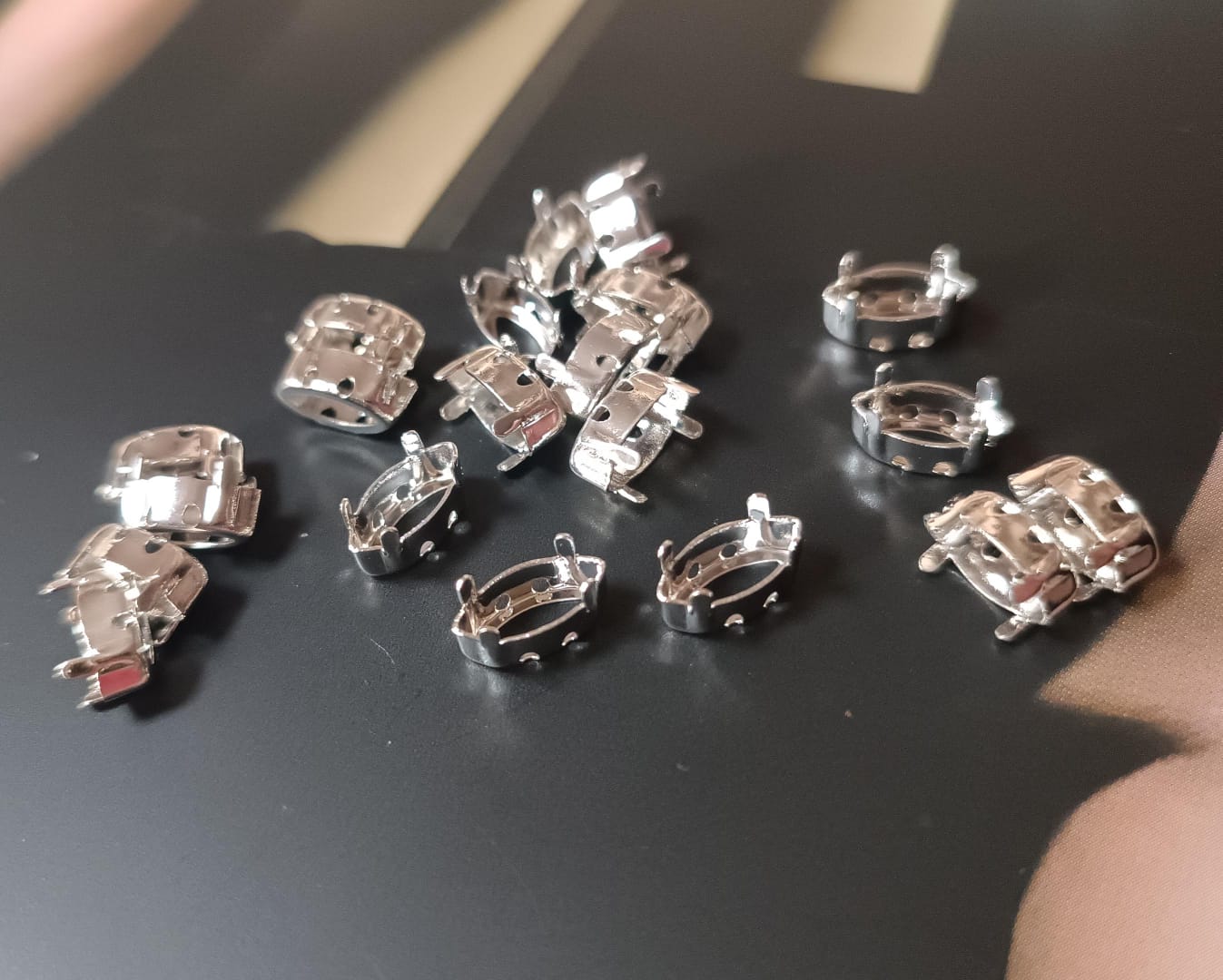 Swarovski® Fassung Navette Rhodium 8x4mm