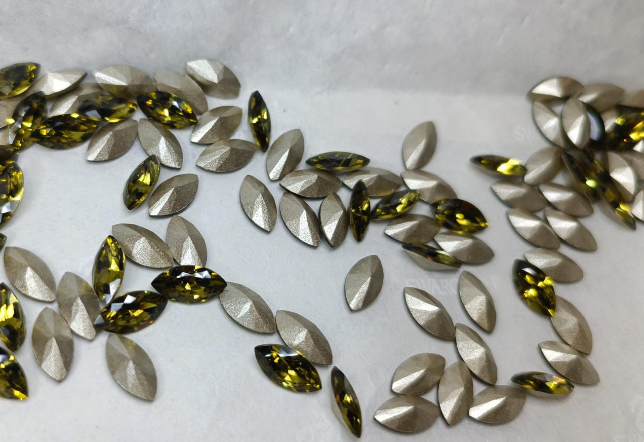 Swarovski® Fancy Vintage Navette Khaki Silver Foiled 10x5mm