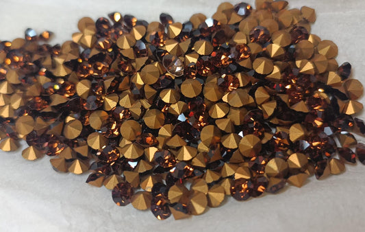 Swarovski® Chaton Vintage Smoked Topaz Dark Gold Foiled SS21