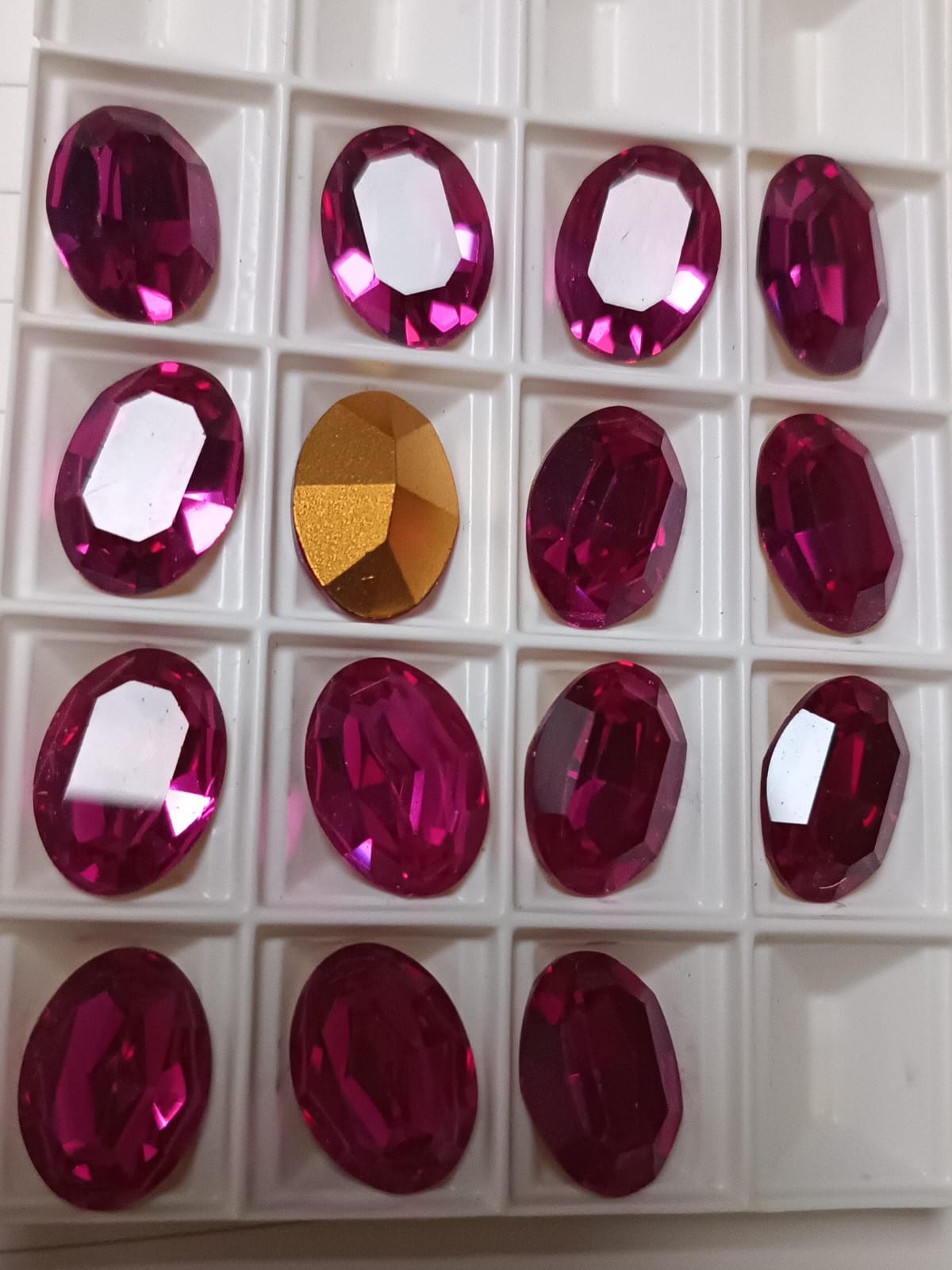 Swarovski® Fancy Oval Fuchsia 18x13mm