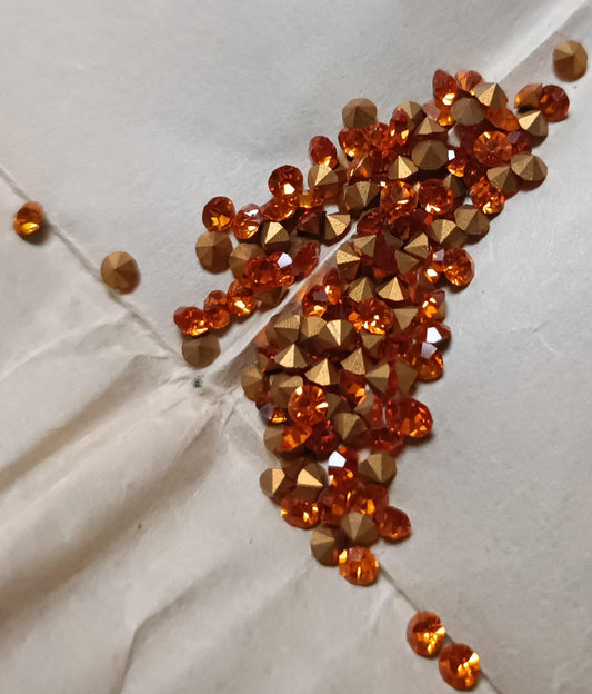 Swarovski® Chaton Vintage Sun Gold Foiled PP29