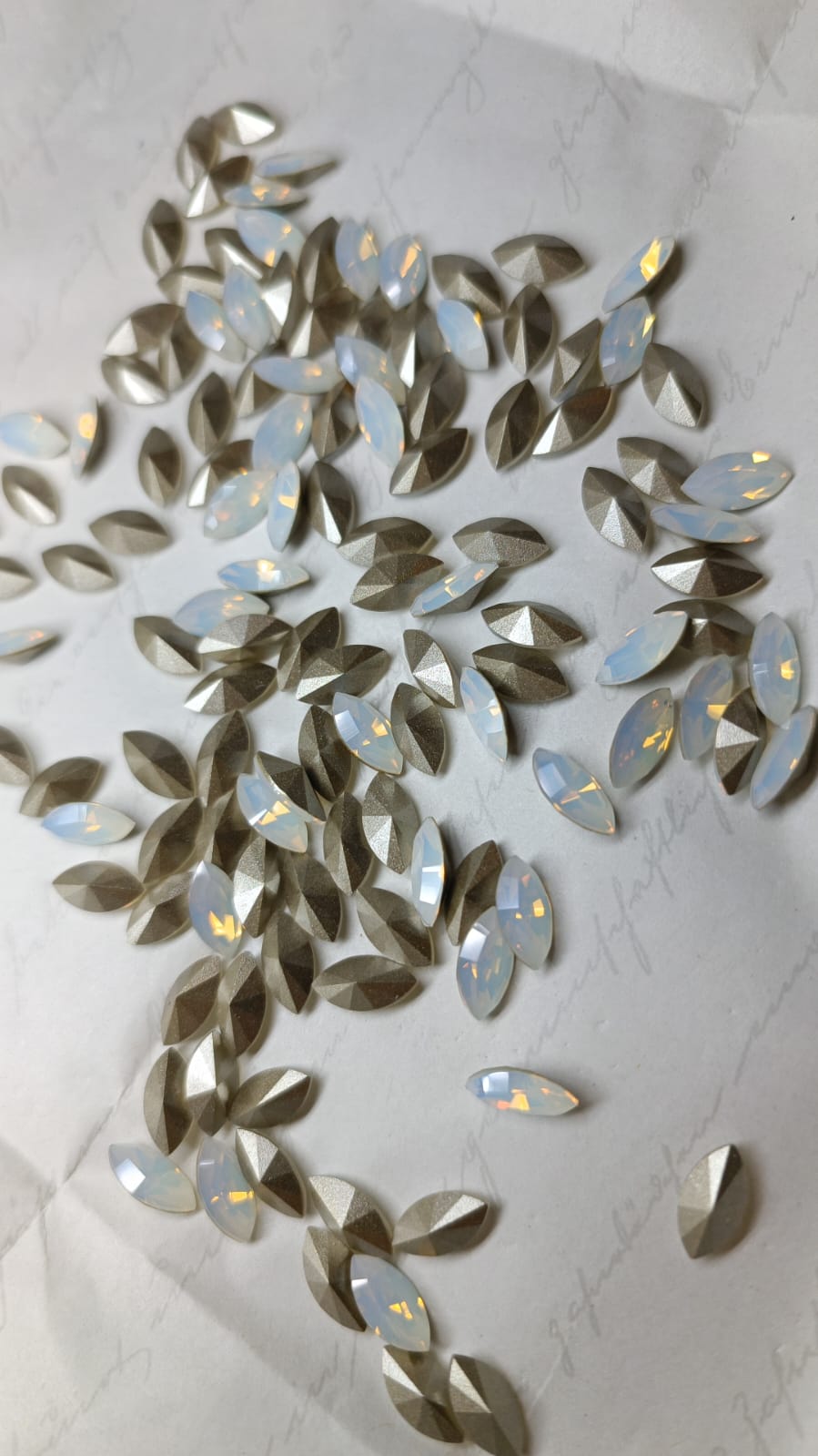 Swarovski® Fancy Vintage Navette White Opal Silver Foiled 10x5mm