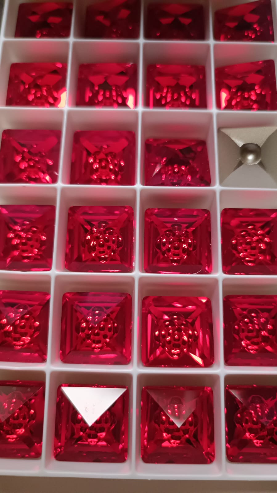 Swarovski® Fancy Vision Square Light Siam 16mm