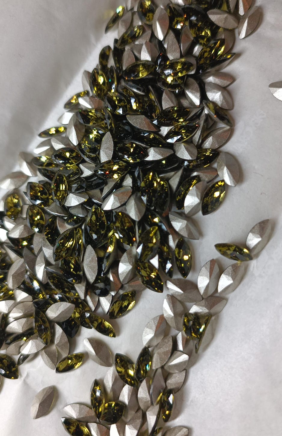 Swarovski® Fancy Vintage Navette Khaki Silver Foiled 10x5mm