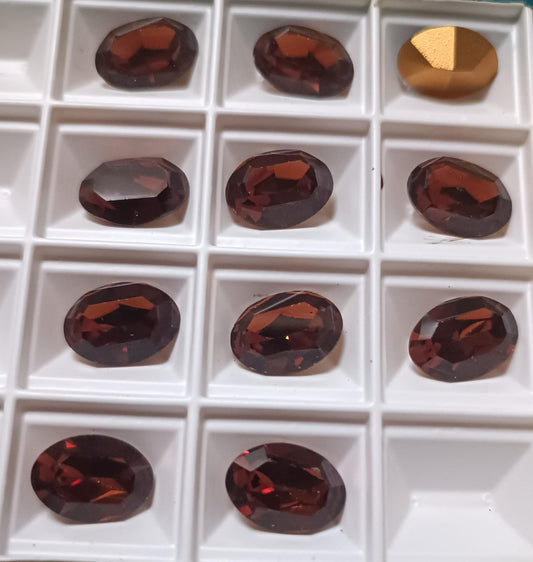 Swarovski® Fancy Vintage Oval Smoked Topaz 14x10mm