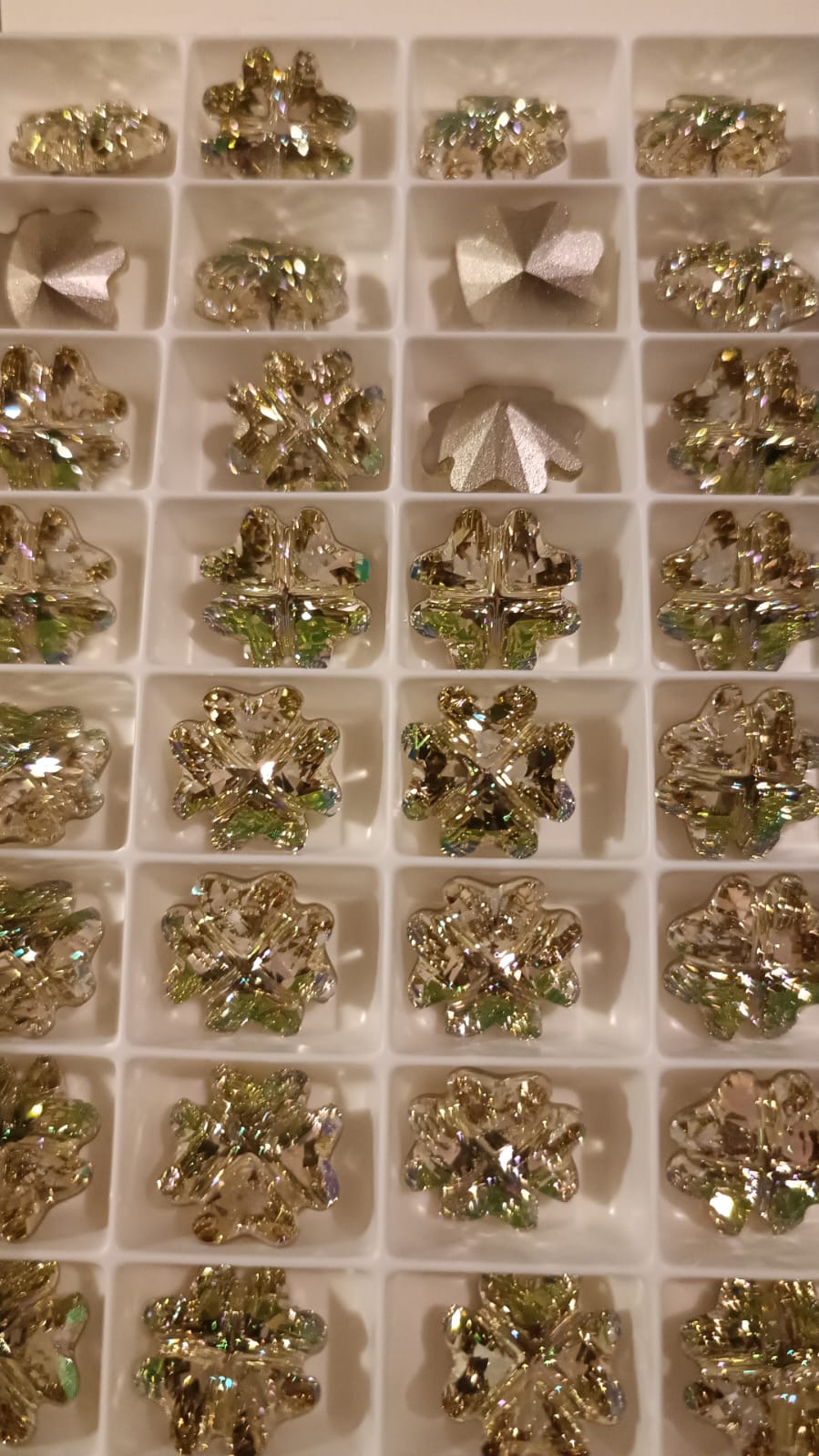 Swarovski® Fancy Clover Luminous Green 14mm