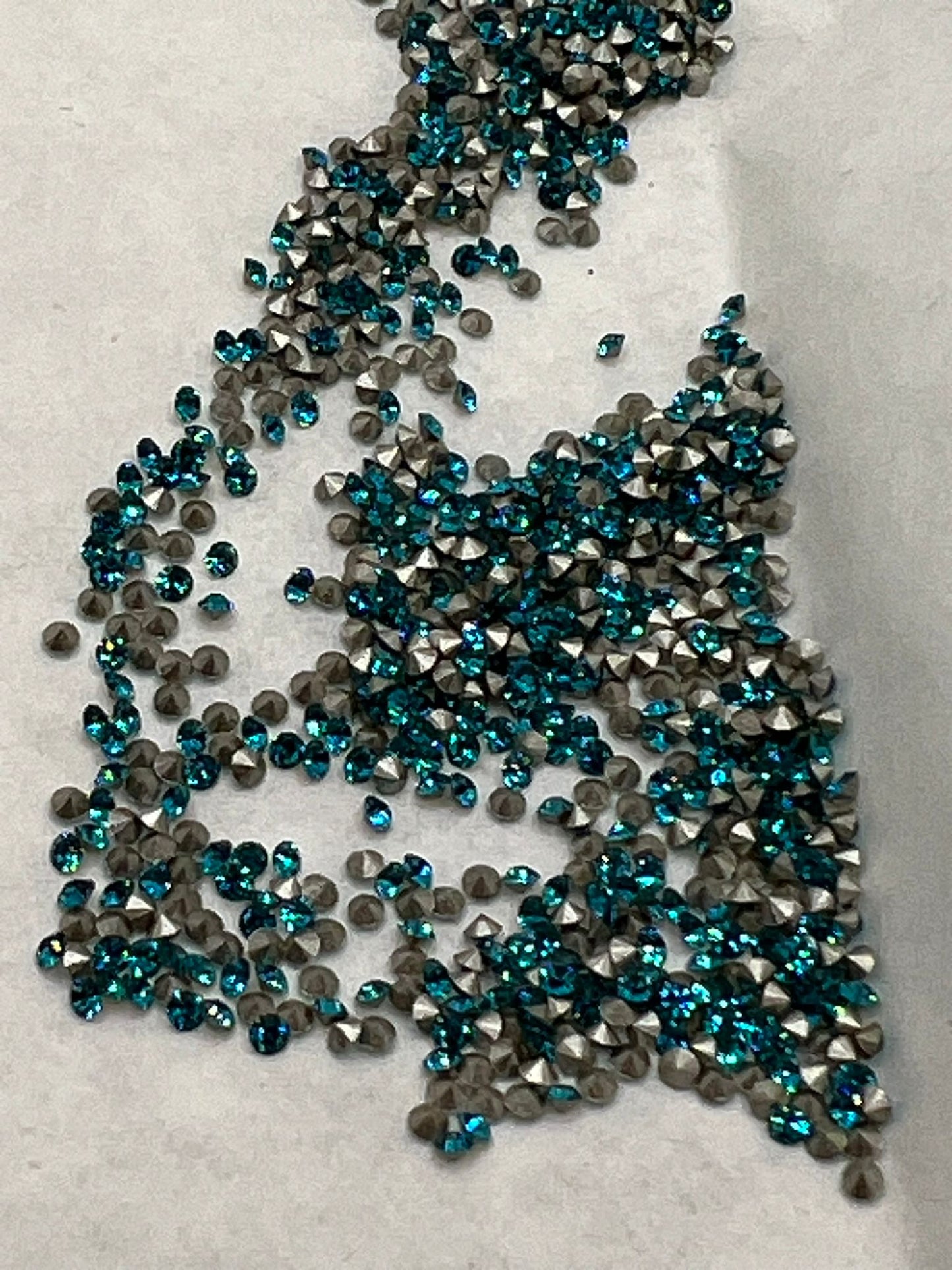 Swarovski® Chaton Blue Zircon PP9