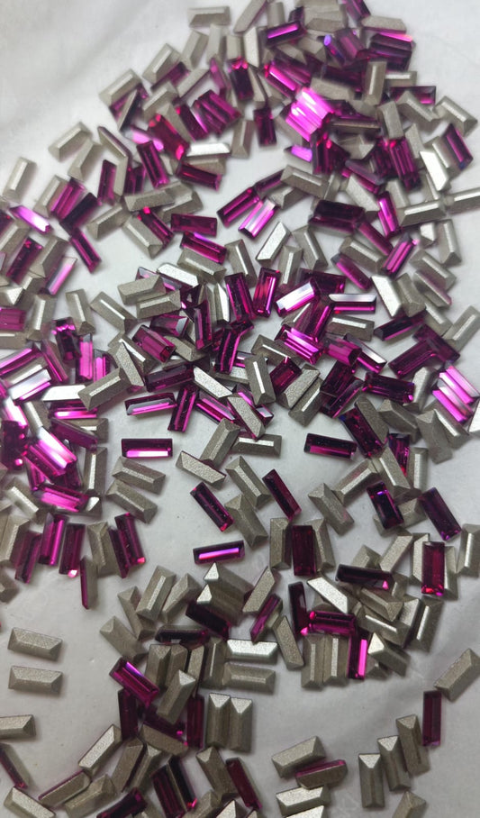 Swarovski® Fancy Vintage Baguette Fuchsia Silver Foiled 7x3mm