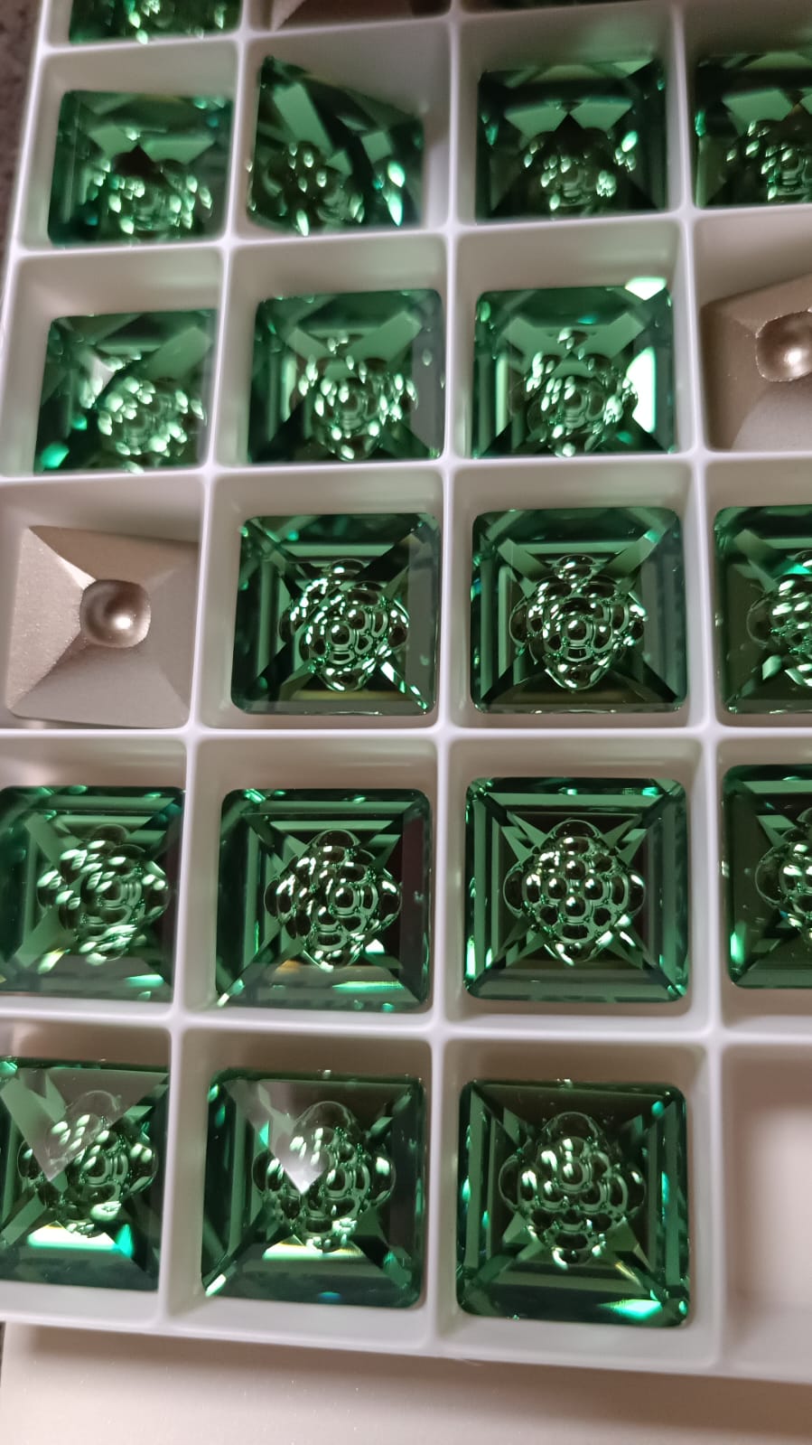 Swarovski® Fancy Vision Square Erinite 16mm