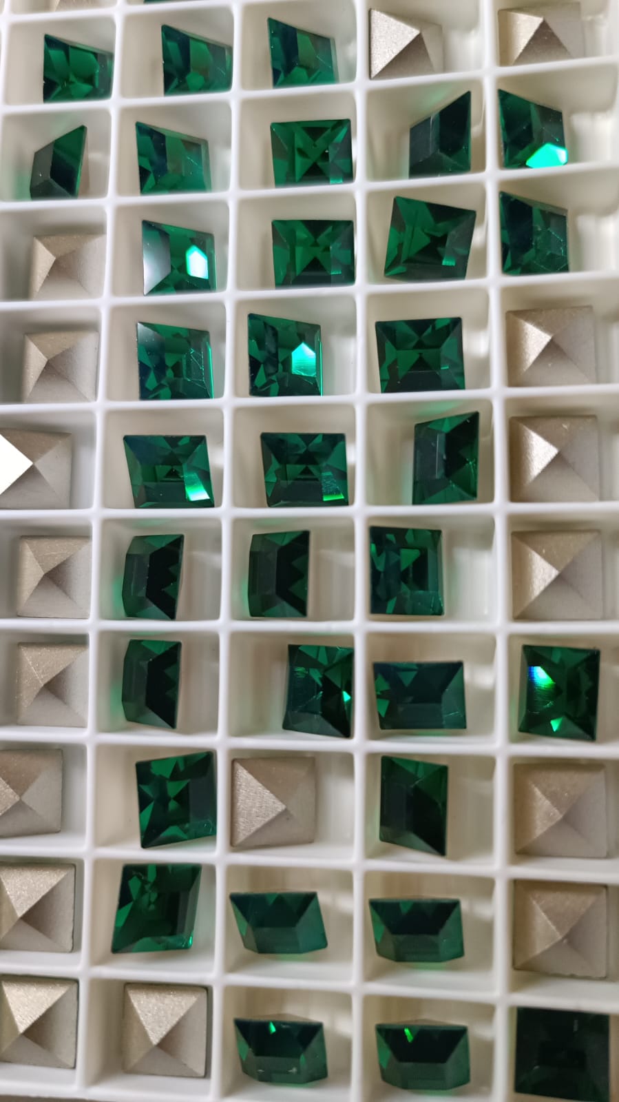 Swarovski® Fancy Vintage Faceted Square Emerald Silver Foiled 8mm