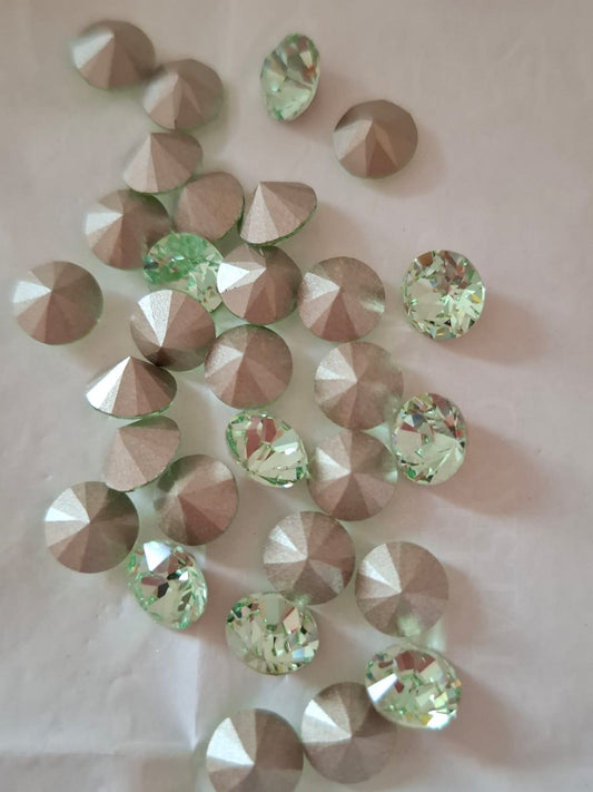 Swarovski® Chaton Chrysolite SS39