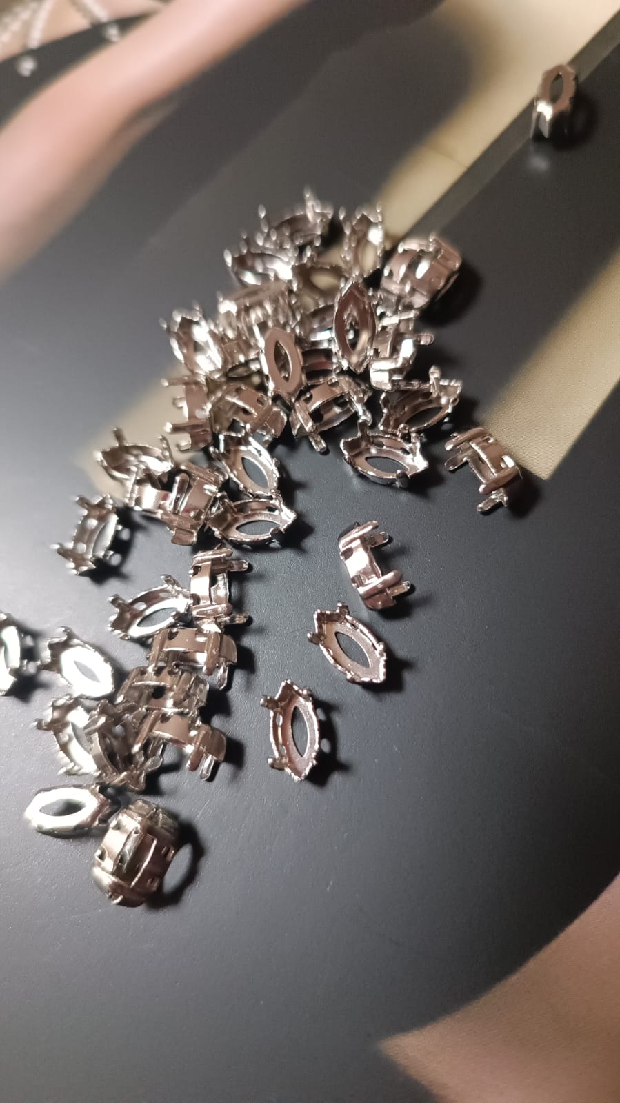 Swarovski® Fassung Navette Rhodium 6x3mm