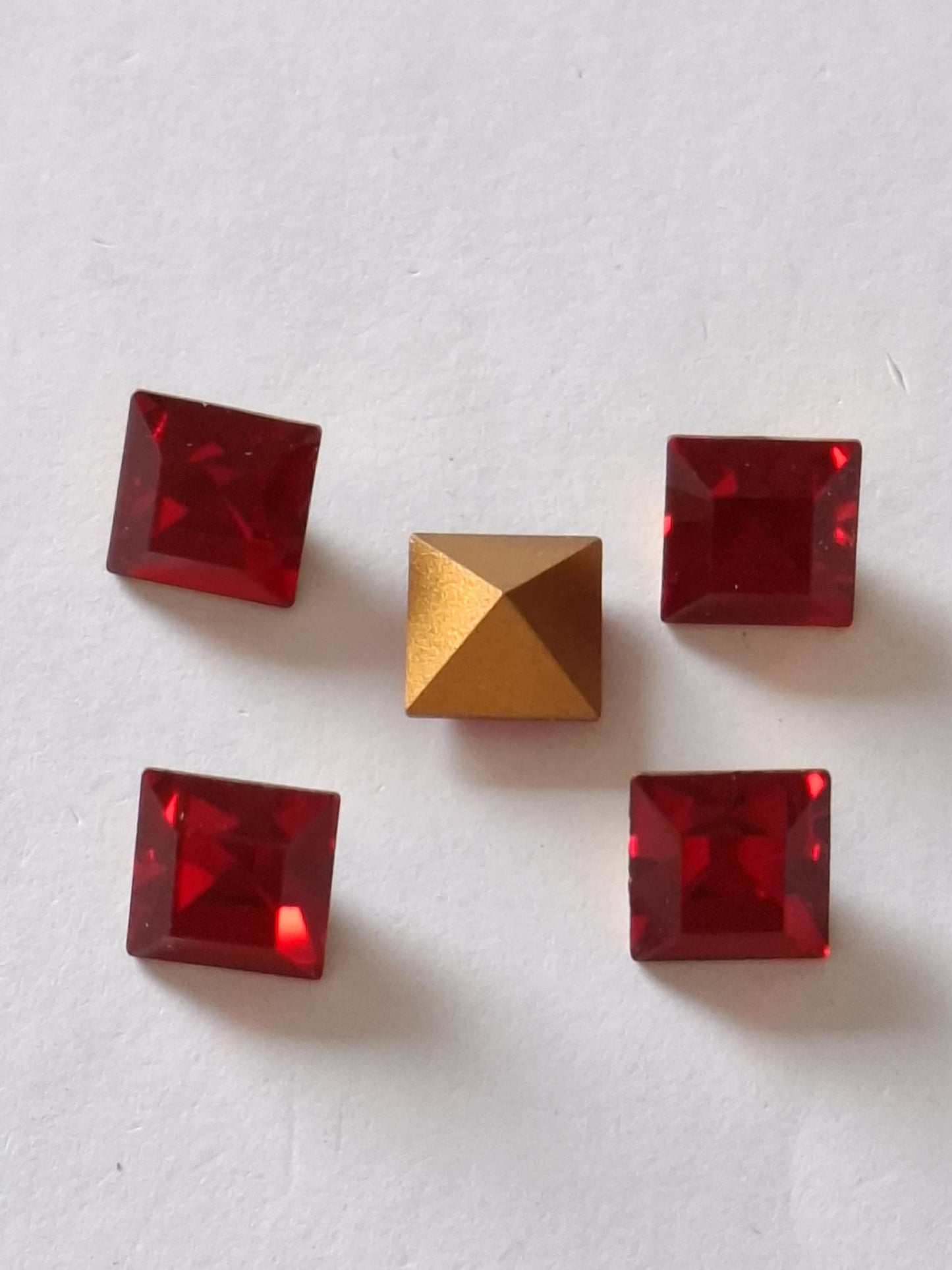 Swarovski® Fancy Vintage Faceted Square Siam Gold Foiled 8mm