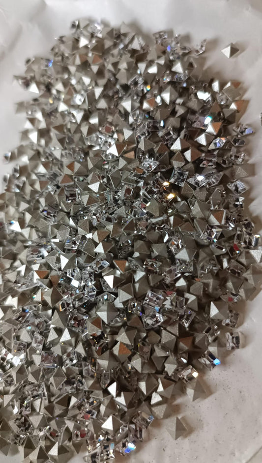 Swarovski® Fancy Vintage Faceted Square Crystal Silver Foiled 4mm