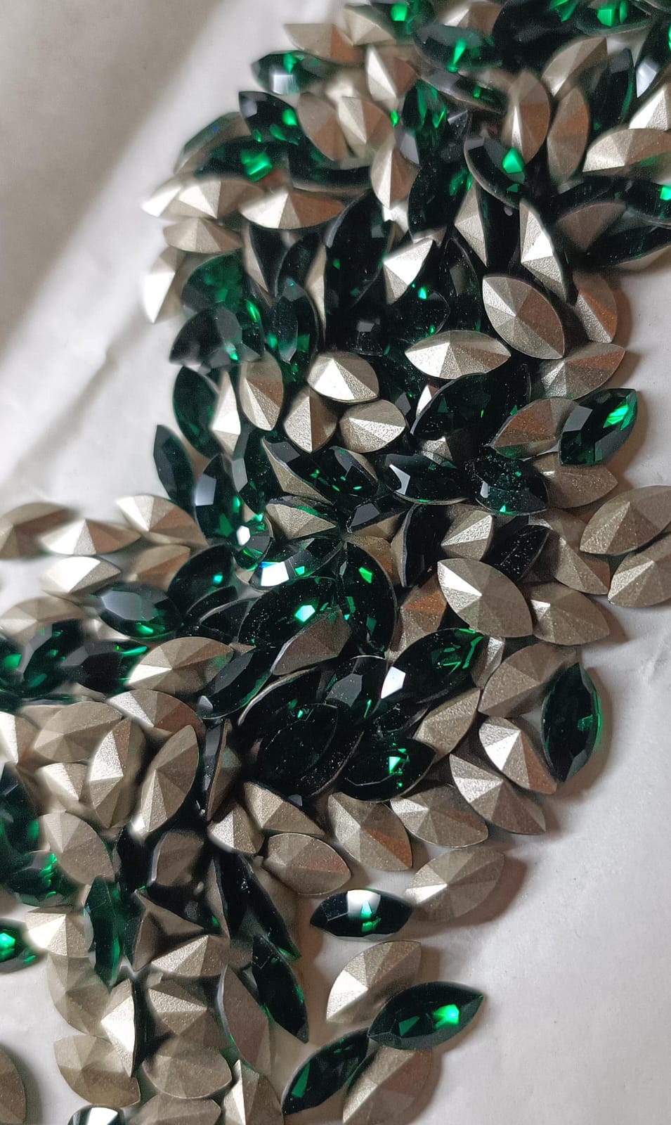 Swarovski® Fancy Vintage Navette Emerald Silver Foiled 10x5mm