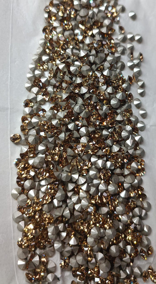 Swarovski® Chaton Vintage Light Colorado Topaz Silver Foiled PP32