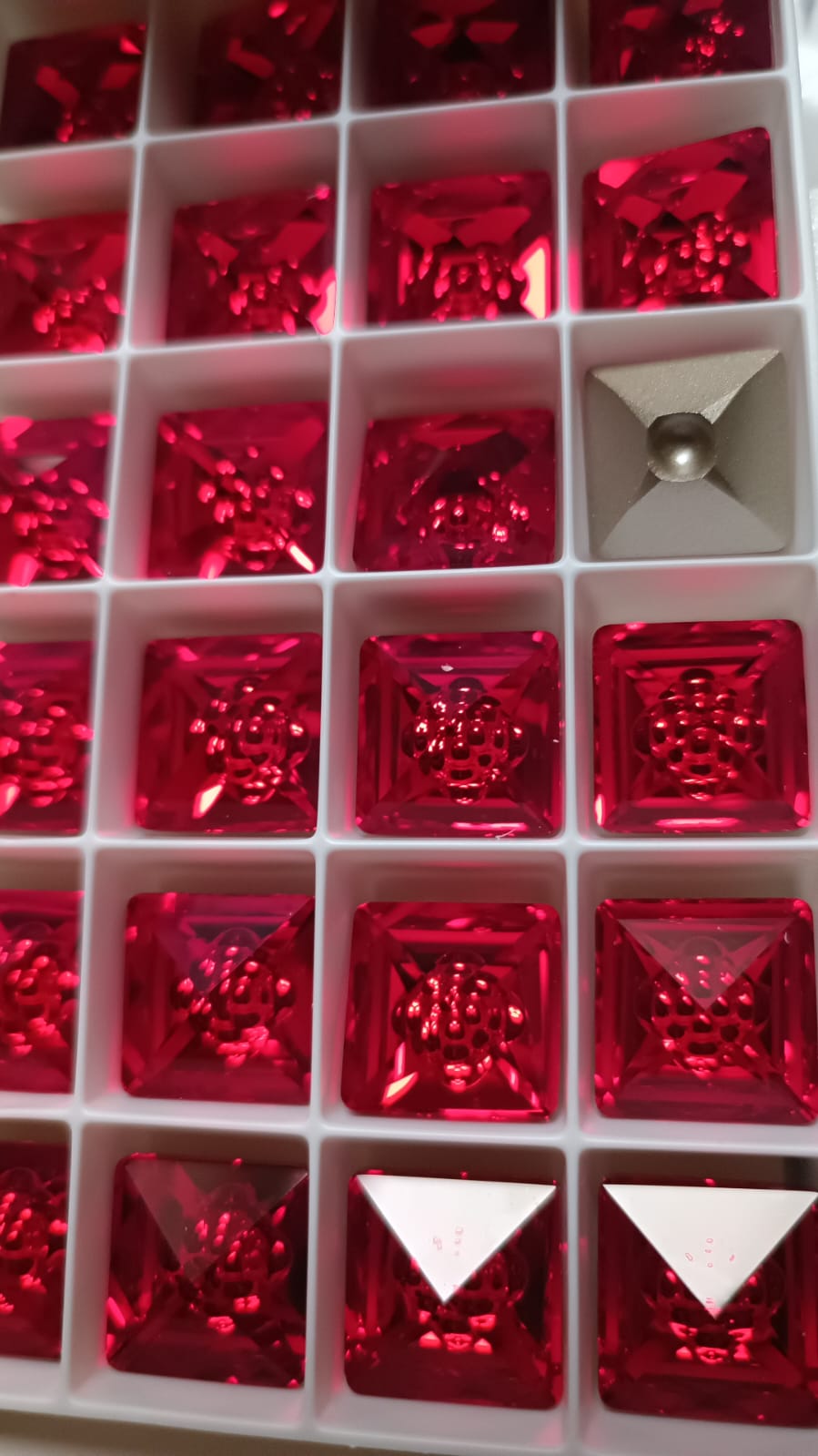 Swarovski® Fancy Vision Square Light Siam 16mm